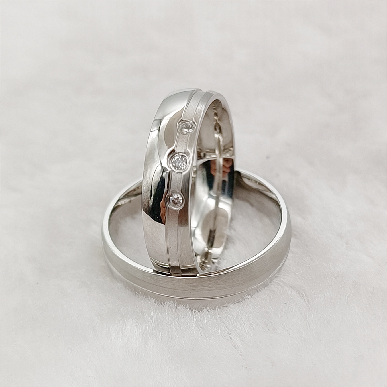 기념일, 약혼 및 로맨틱 행사를 위한 매칭 웨딩 밴드  - Titanium Steel Ring 리뷰 및 가격
